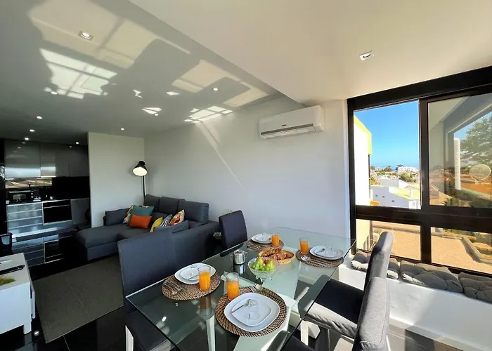 2 By Homing Apartman